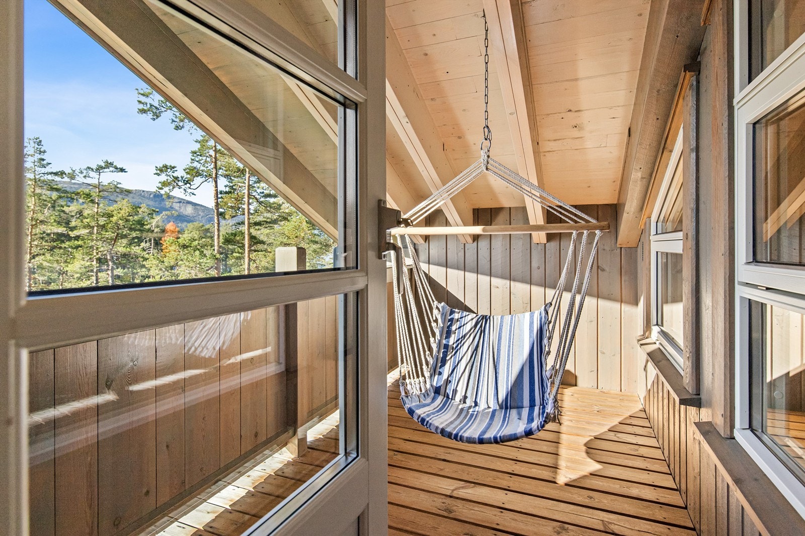 Deilig balkong med fin utsikt Galleribilde