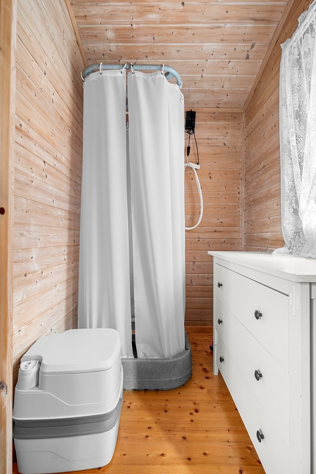 Badet er på 2kvm. Galleribilde