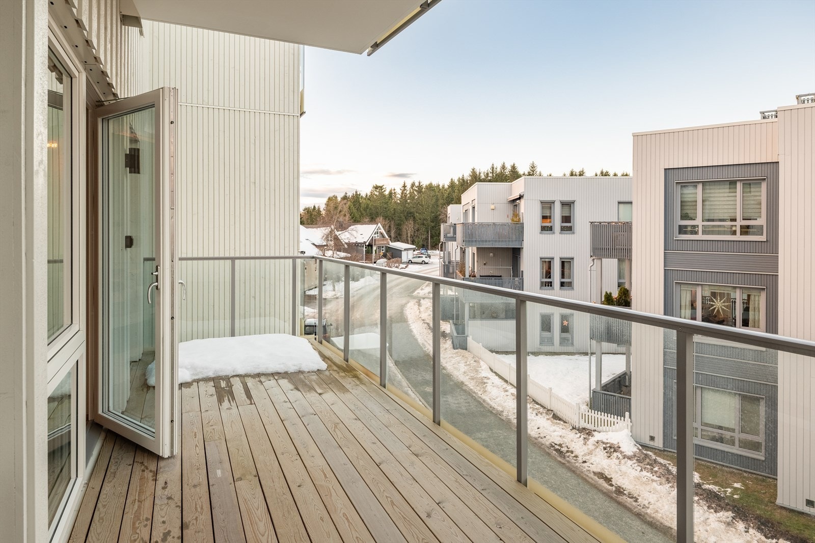 Velkommen til Kirkeringen 4! En delikat 3-roms selveierleilighet med attraktiv beliggenhet i Heimdal Sentrum. Foto: Eivind Mølnå Galleribilde