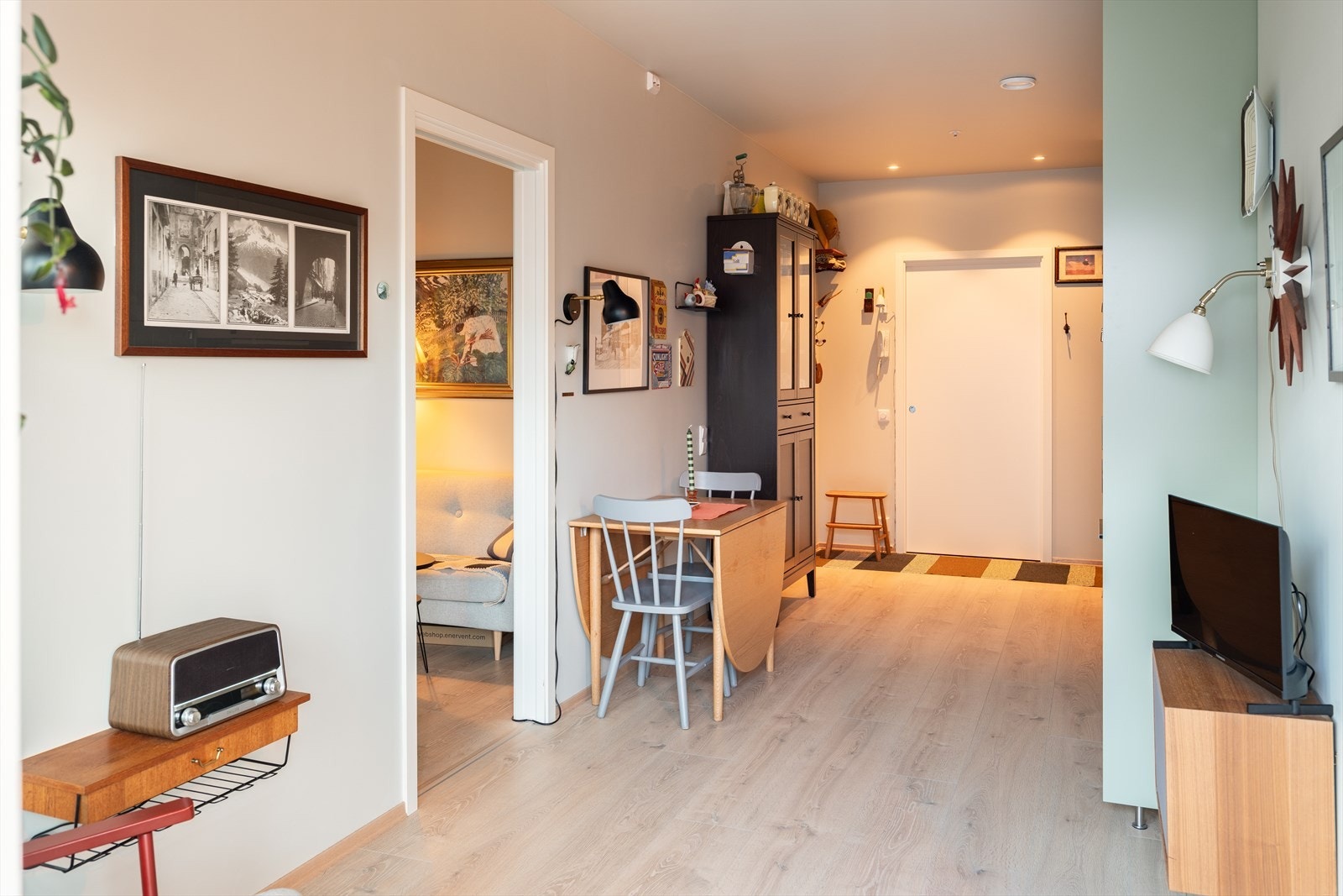 Leiligheten og bygget ble ferdigstilt i 2023, og er vurdert til gjennomgående TG0 av takstmann. Det er nybygg-garanti frem til 2028. Galleribilde