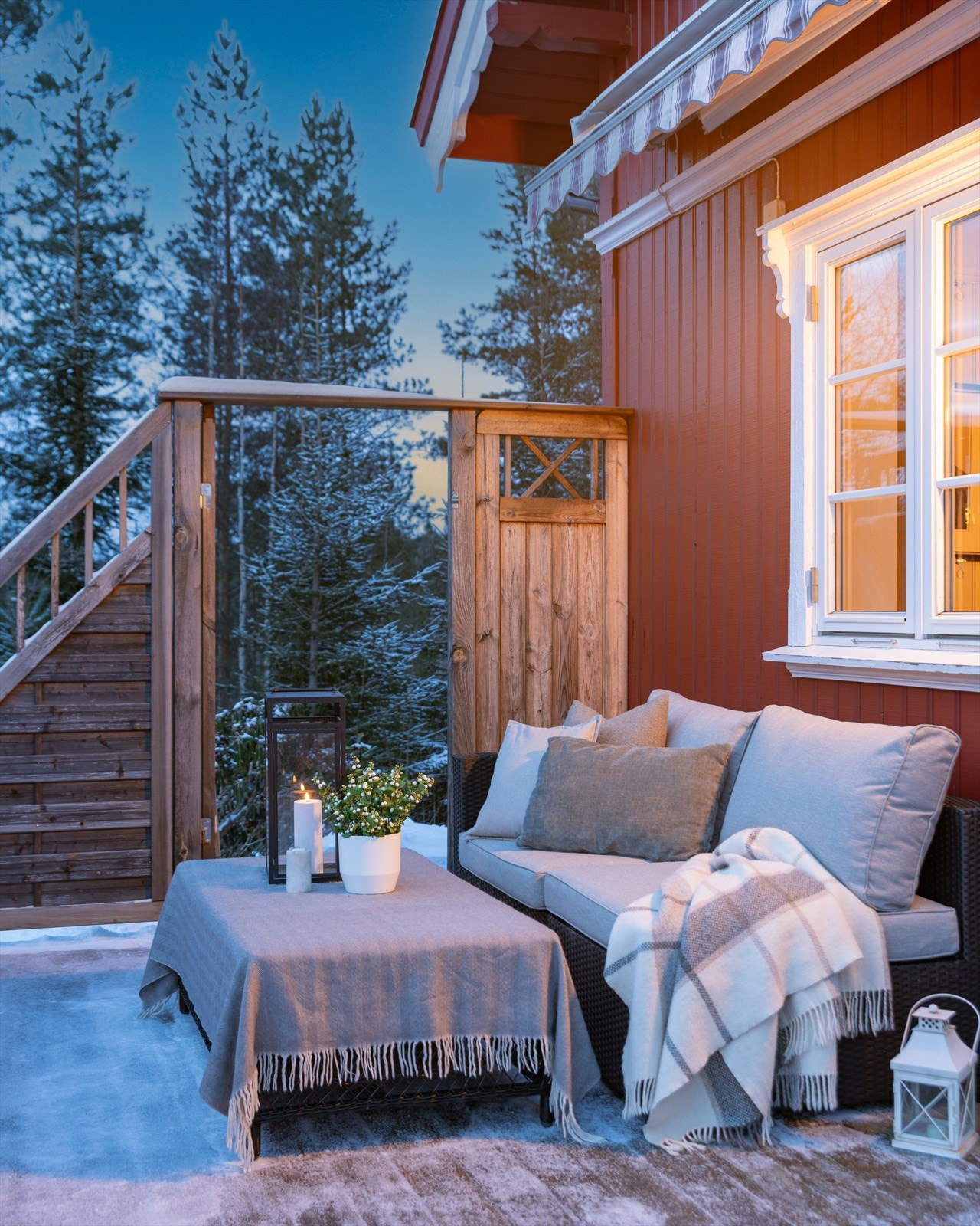 Lun stemning i skumringstimen i Kleivdalsåsen 6D. Galleribilde