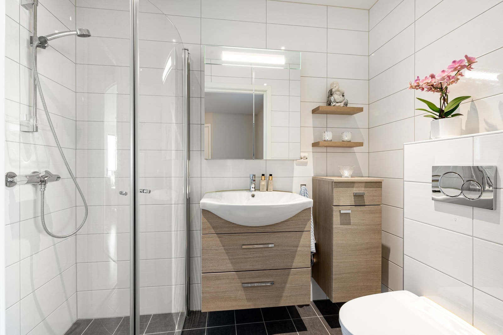 Gjestebad. Galleribilde