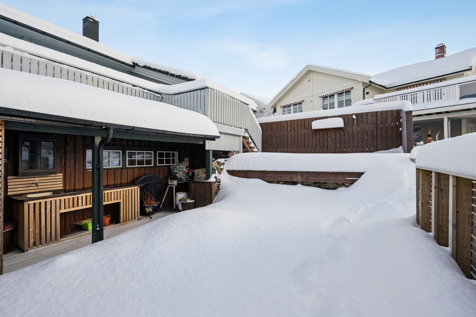 Her er det mulig å nyte solen på ulike tider av dagen! Galleribilde