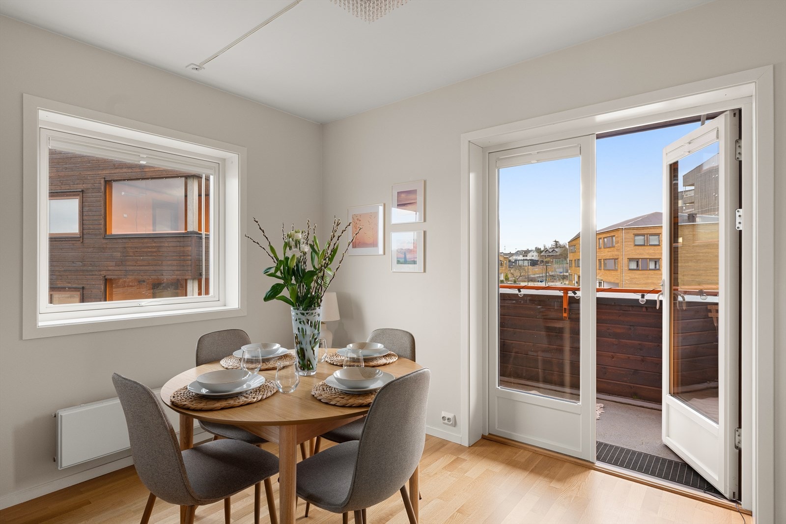 Fra stuen har du direkte adgang til en balkong. Galleribilde