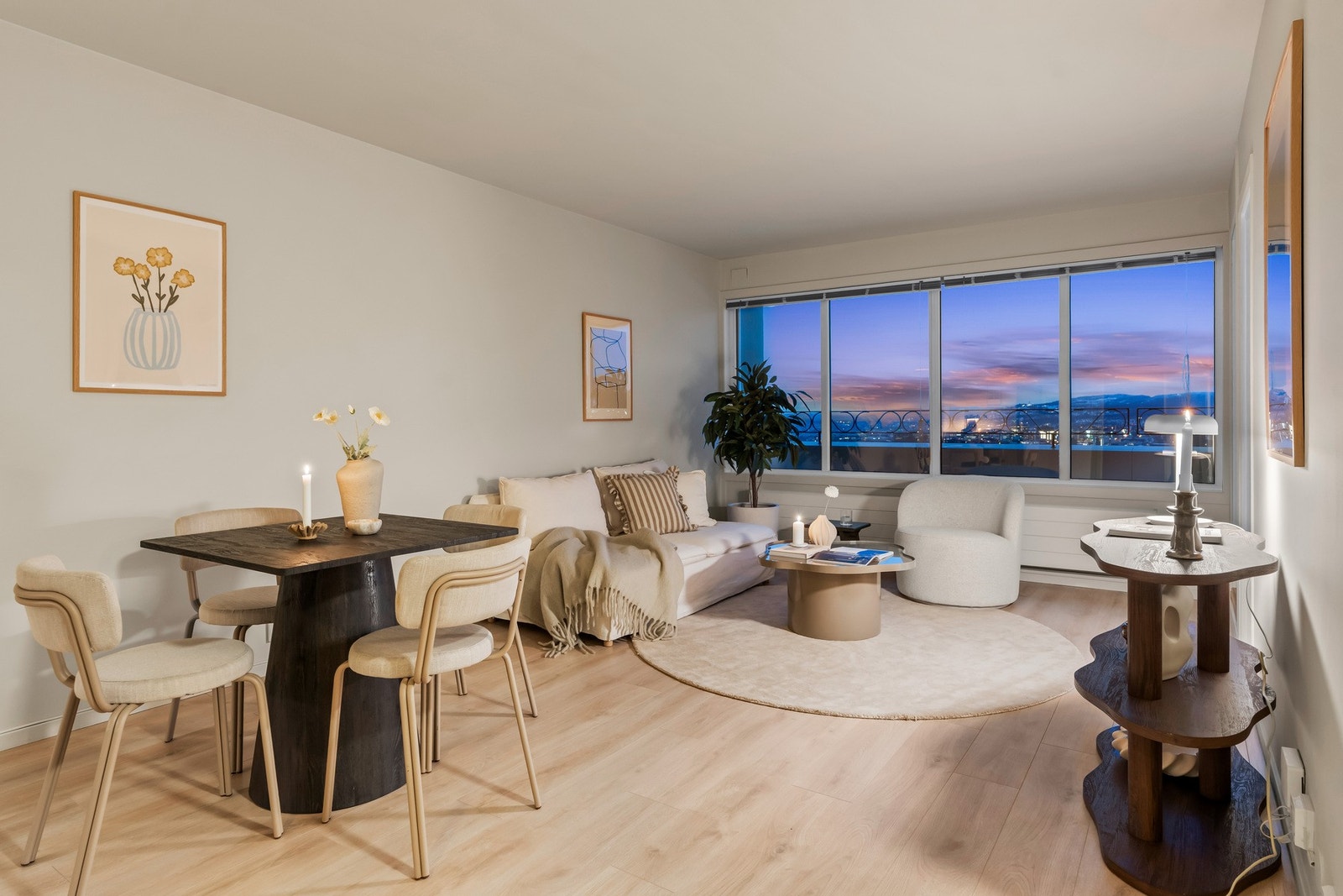 En bolig som virkelig lever etter solnedgang. Galleribilde