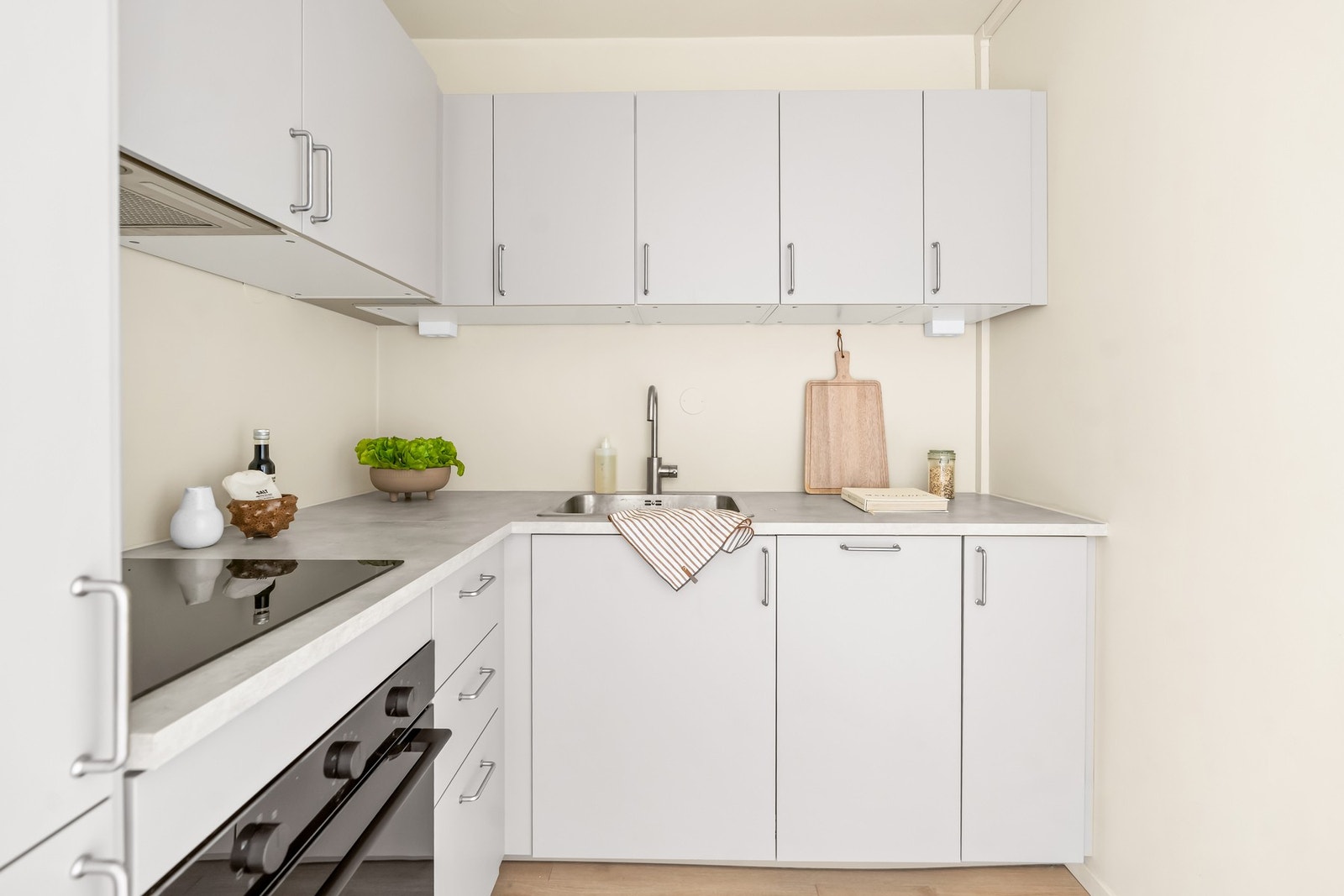 Dette lekre kjøkkenet gjør matlagingen til et høydepunkt! Galleribilde