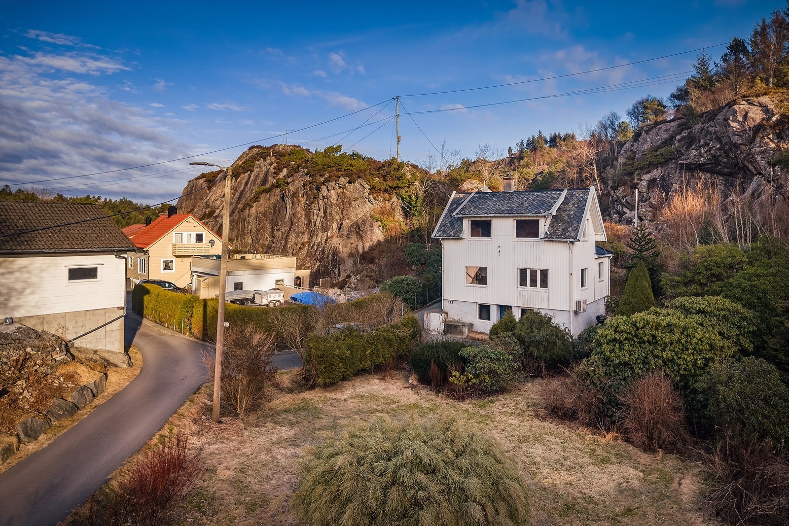 Velkommen til Breivikvegen 111 - Presentert av Eiendomsmegler Norge v/ Tom Rosenlund Galleribilde