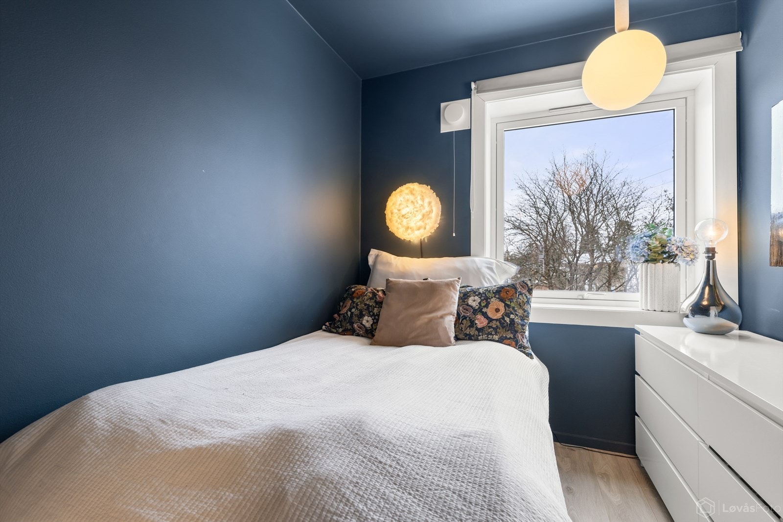 Soverom II | Her er det fin plass til seng, skrivepult og garderobeløsning. Galleribilde