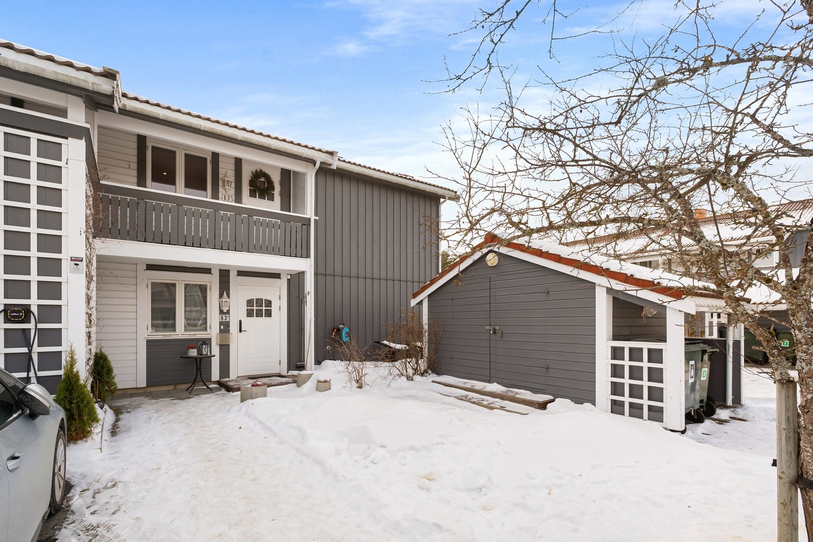 Leiligheten har utrolig god beliggenhet på hjørnet i 2.etasje. Galleribilde