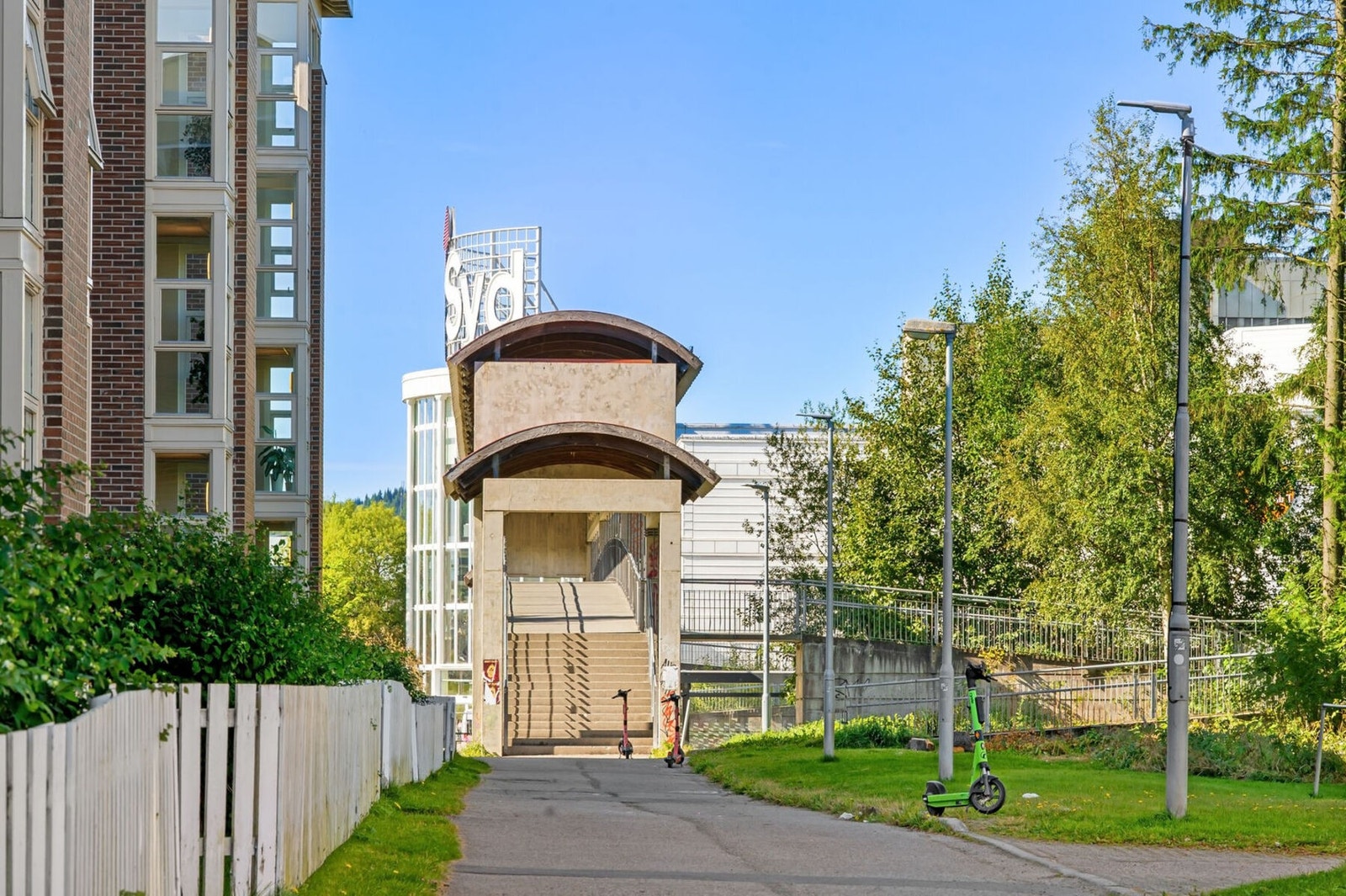 Nærhet til ulike fasiliteter som City Syd, Tillertorget, StorM, Biltema og alt du trenger i hverdagen. Galleribilde