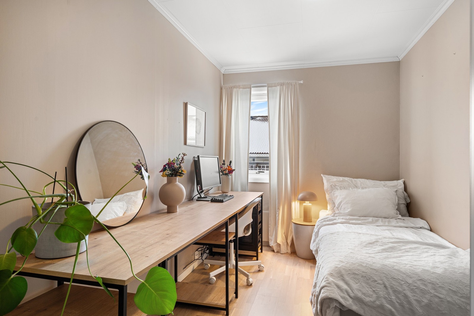 Leiligheten har 3 romslige soverom. Galleribilde