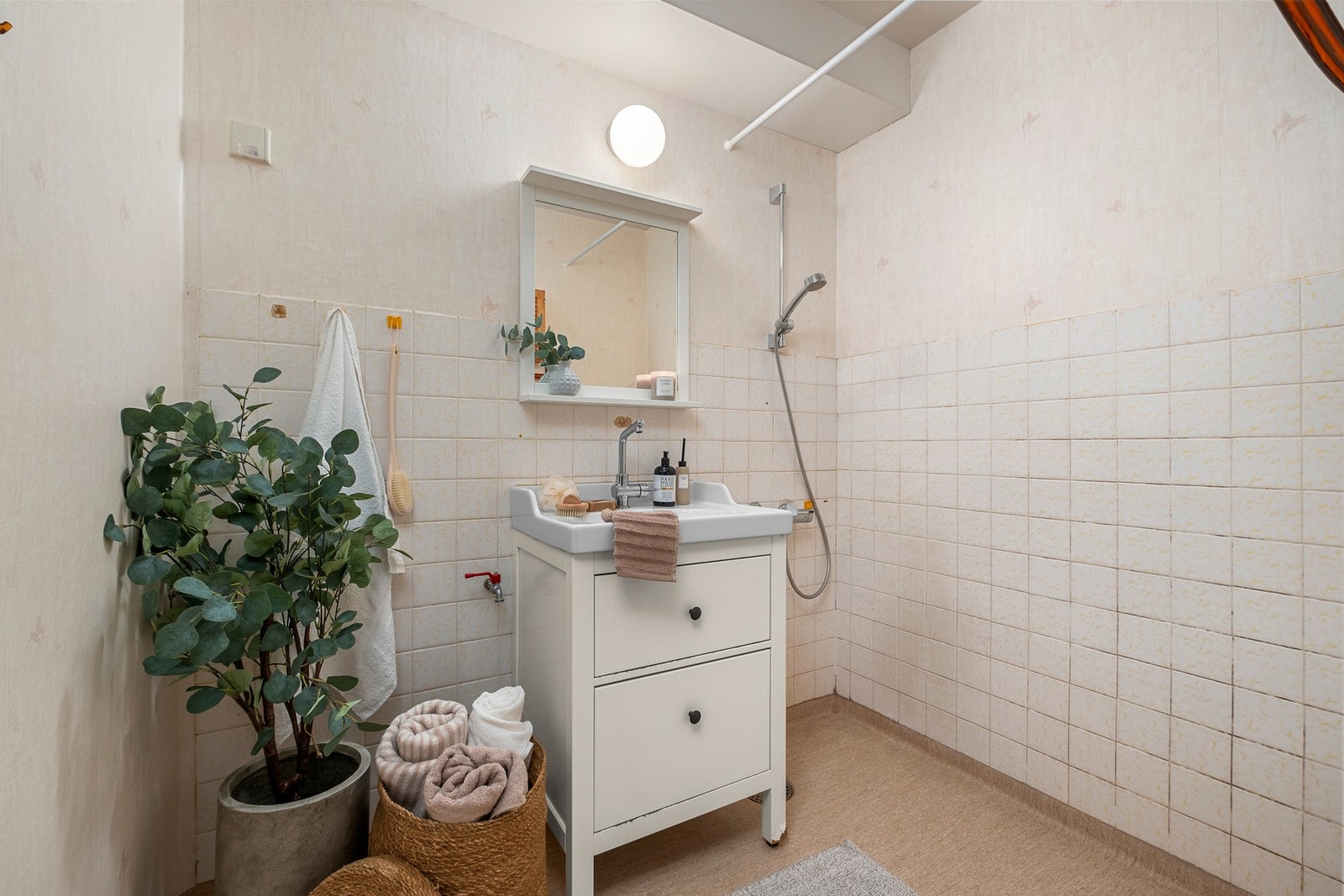 Badet er på 3,5 kvm. Galleribilde