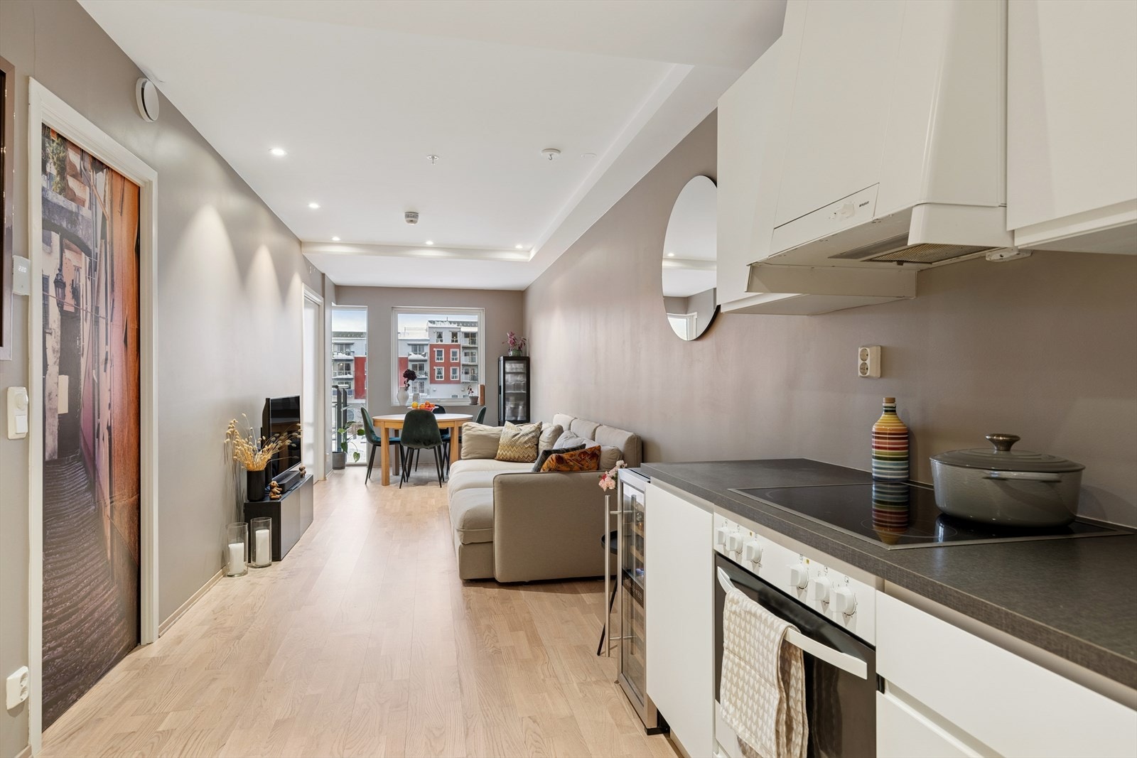 Åpen stue / kjøkken løsning. Galleribilde