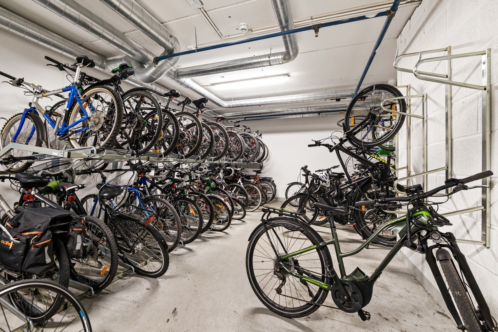Leiligheten har tilgang til felles sykkelbod i garasjeanlegget Galleribilde
