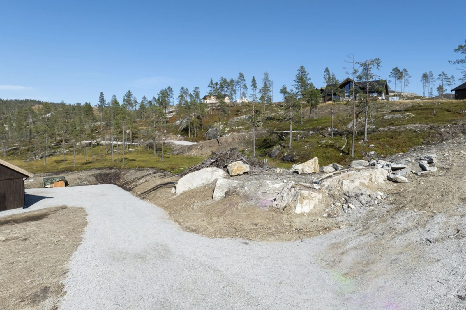 Utnyttelsesgraden er maksimalt 236 kvm BYA, så her er det stort potensiale til å bygge hyttedrømmen. Galleribilde