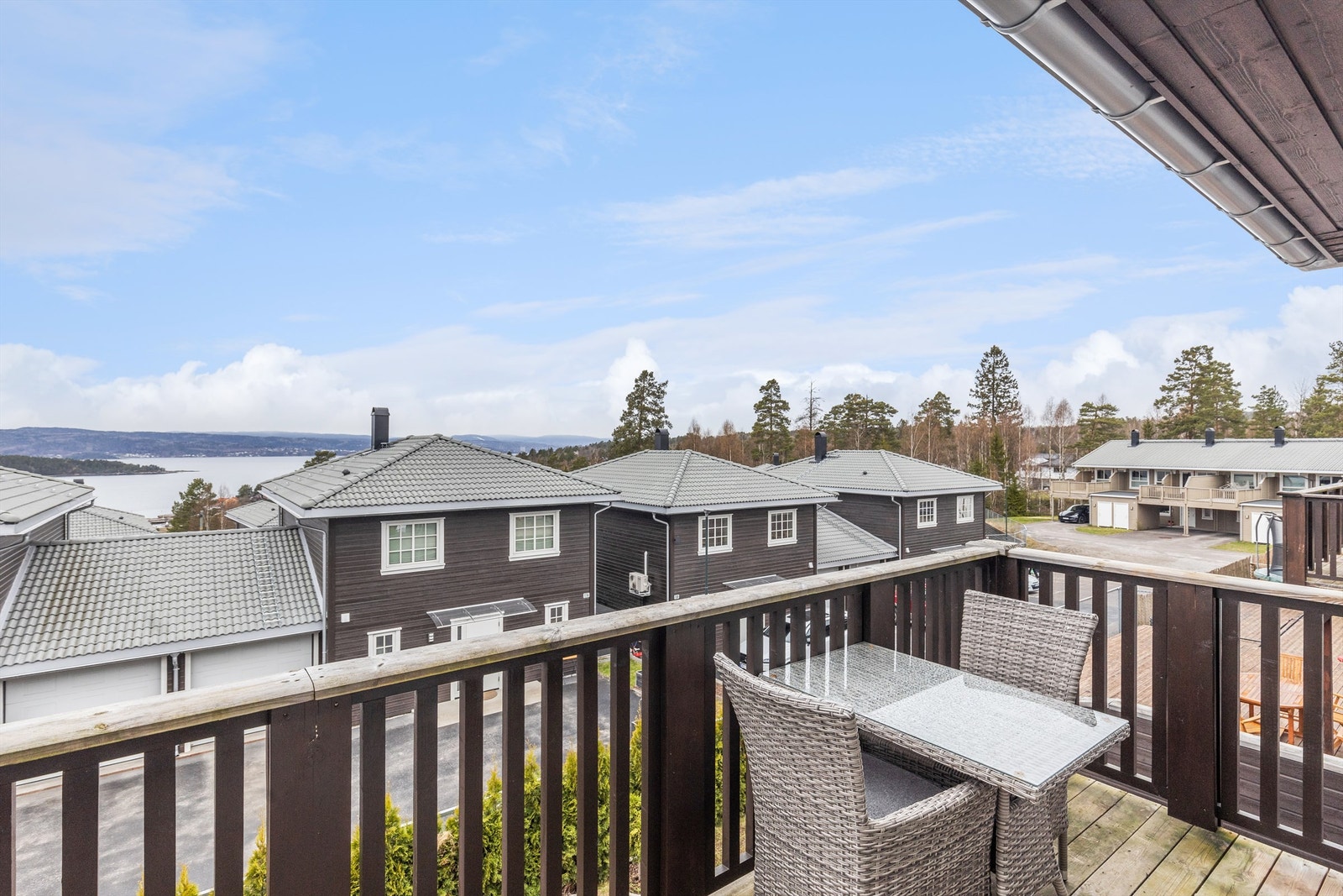 Verandaen er på ca. 9 kvm. Galleribilde