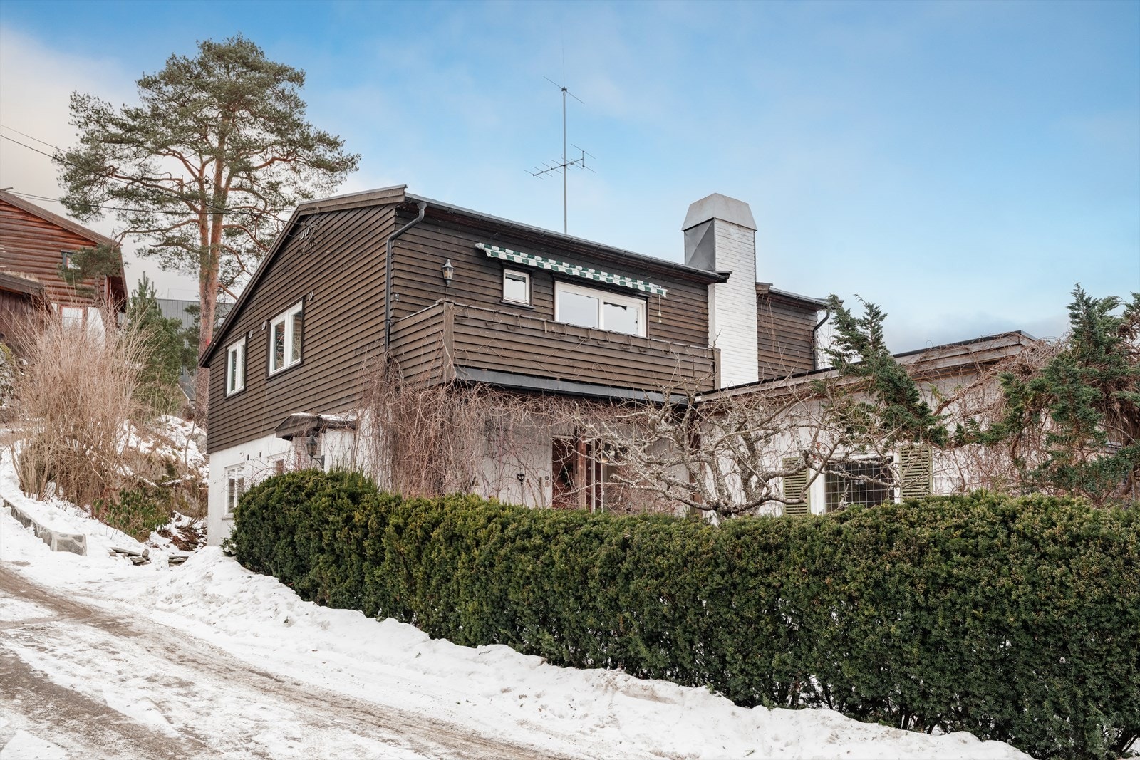 Fasade om vinteren. Galleribilde