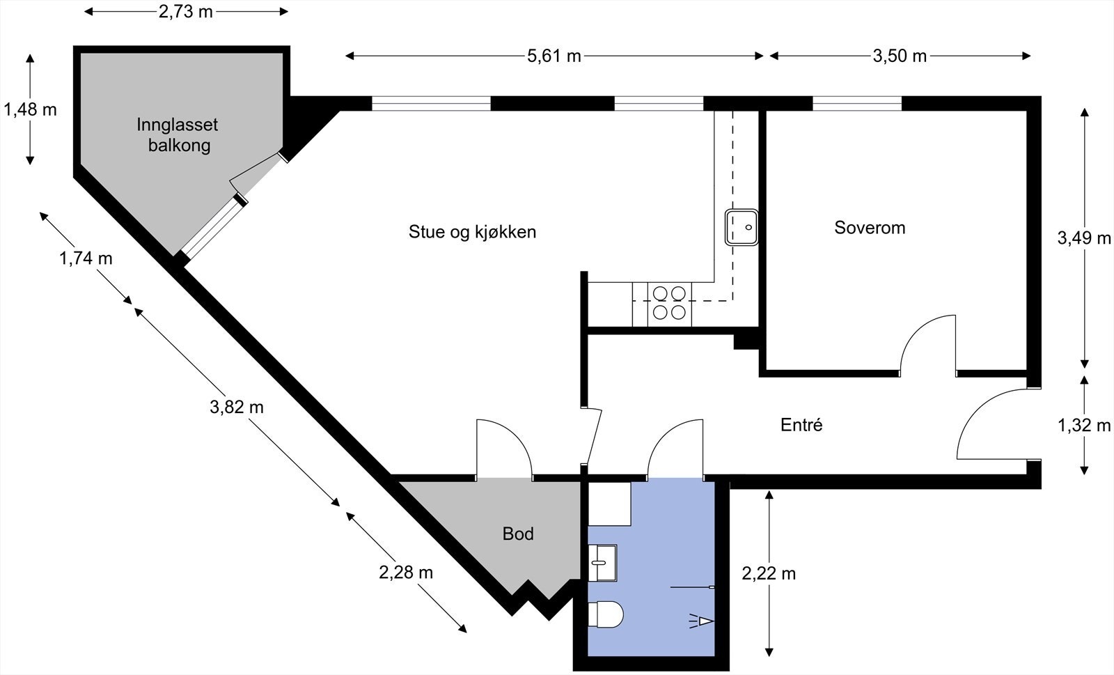 Leiligheten ligger i 2. etasje og inneholder entré, bad, stue/kjøkken, soverom og teknisk rom/bod. I tillegg disponerer leiligheten en kjellerbod. Galleribilde