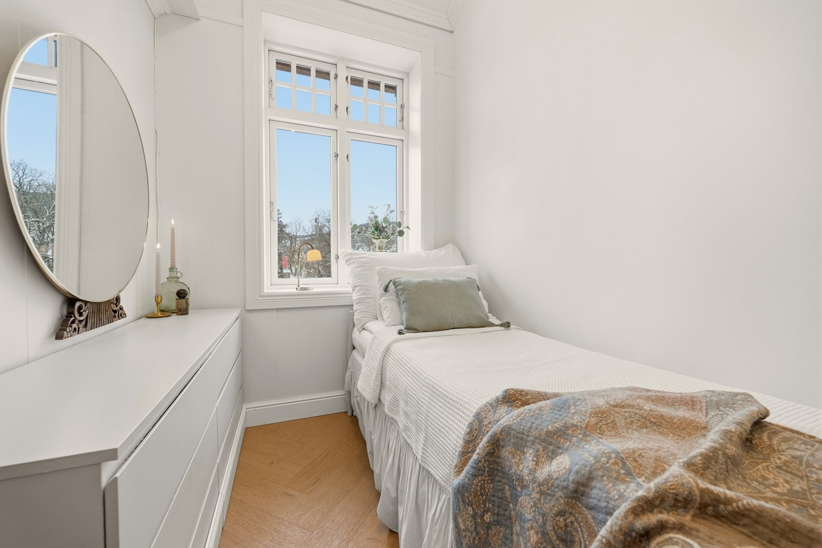 Begge soverommene er oppgradert i likhet med resten av leiligheten Galleribilde