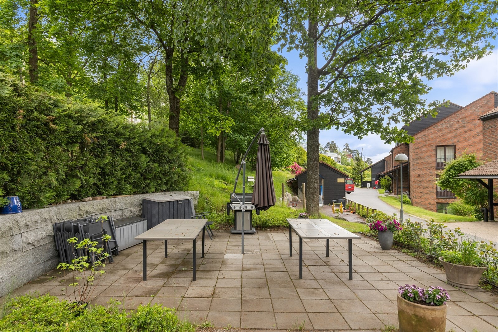 Hyggelige fellesområder hvor man kan samles til grilling eller andre hyggelige aktiviteter. Galleribilde