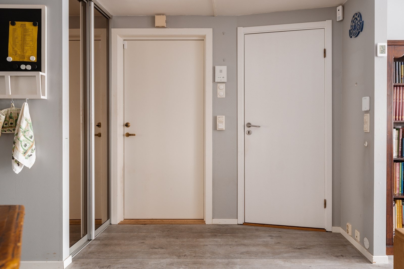 Badet har inngang fra gangen. Galleribilde