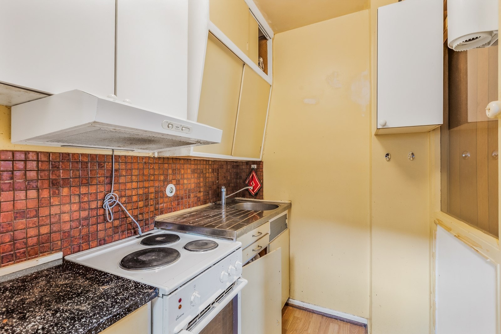 I borettslaget er det et eget felles sykkelrom med lett adkomst ved hovedinngangen. I tillegg til et fellesvaskeri som fortsatt er gratis å bruke til beboerne. Galleribilde