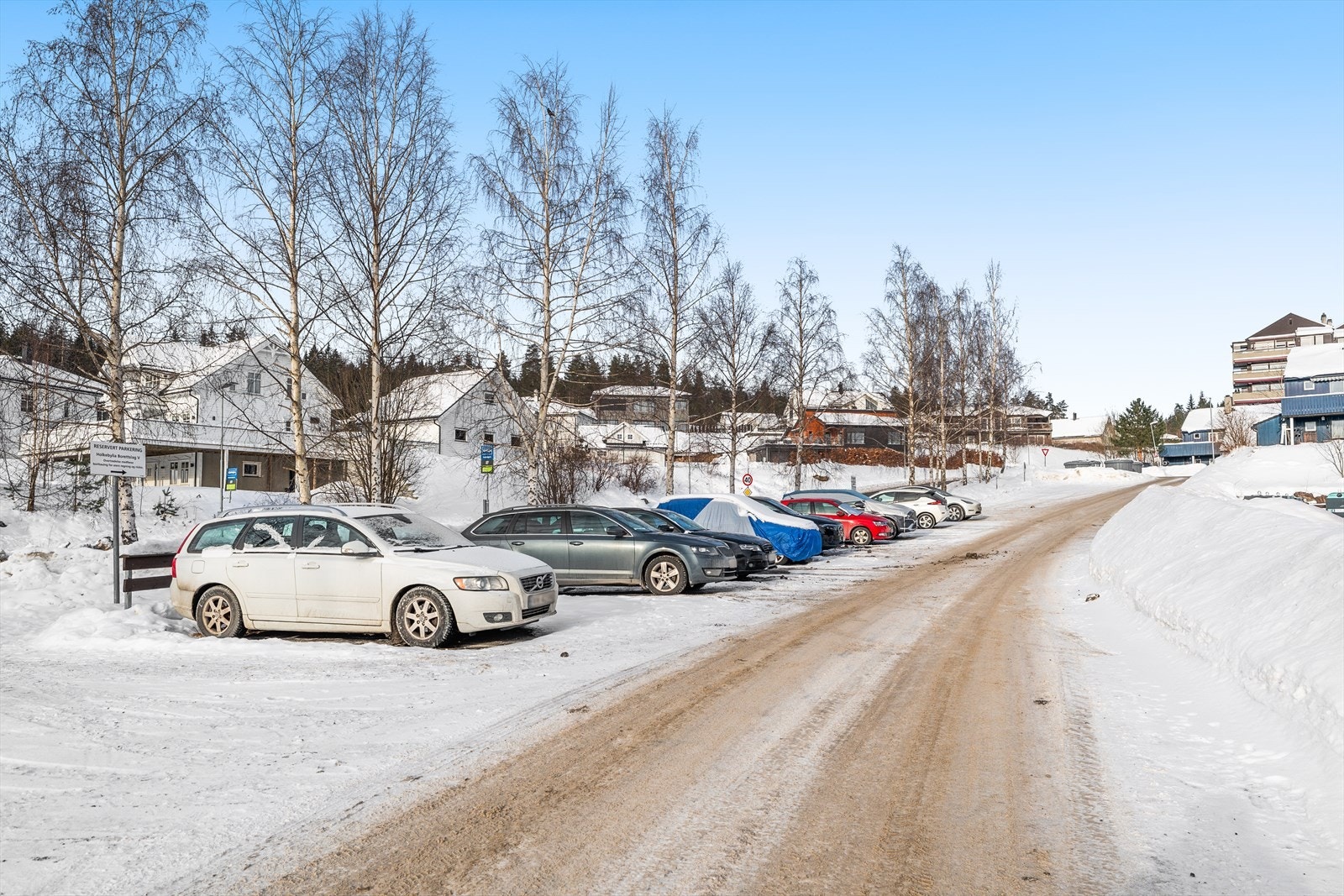 Det følger en biloppstillingsplass. Galleribilde