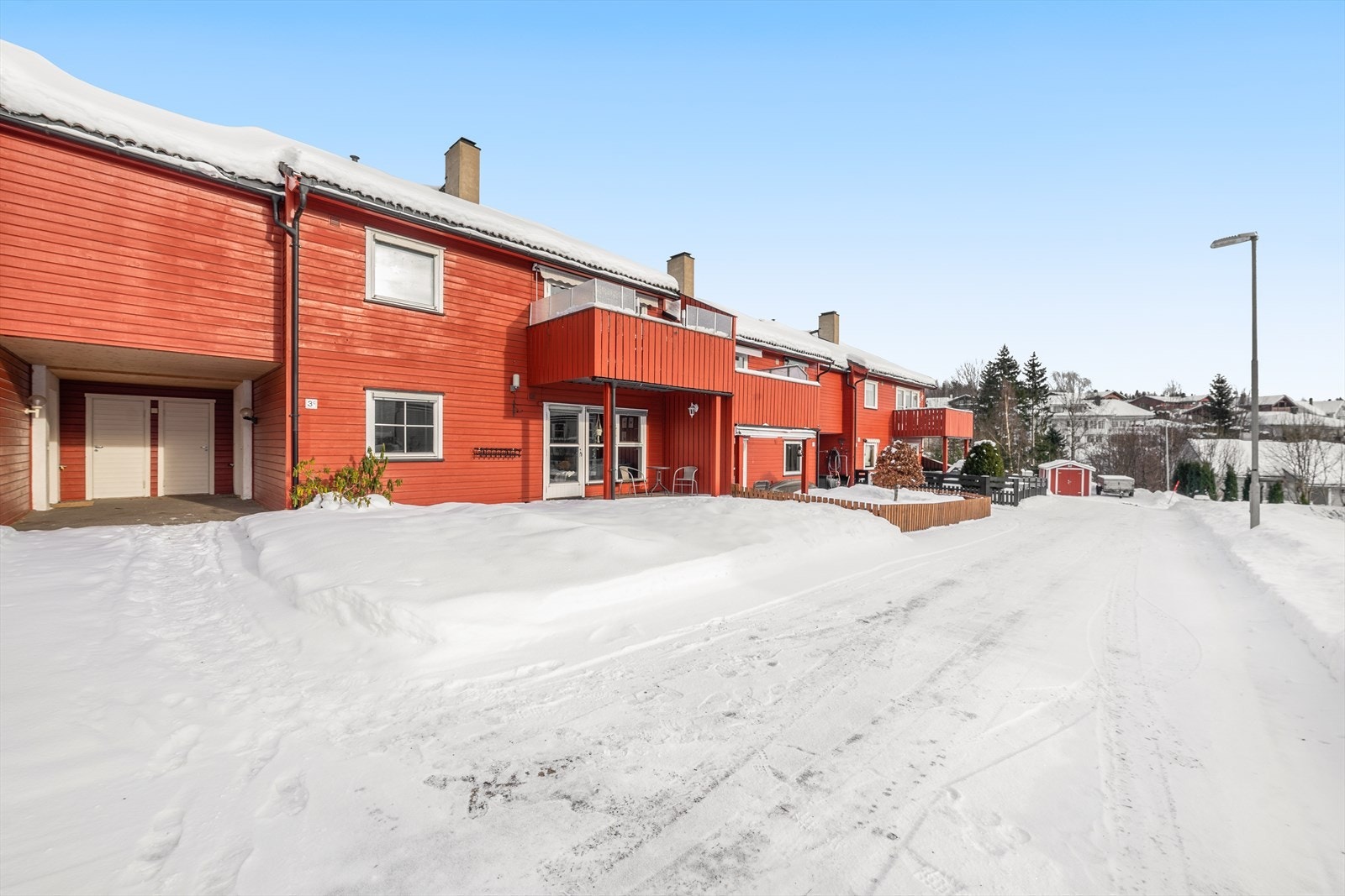 Her bor man i et veletablert boligområde i Maura - med kort vei til det meste! Galleribilde