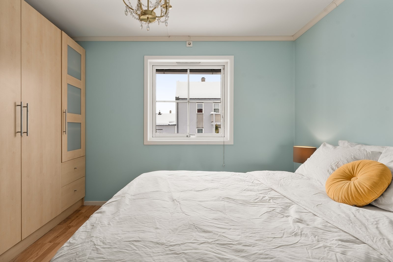 Det er satt inn garderobeskap. Galleribilde