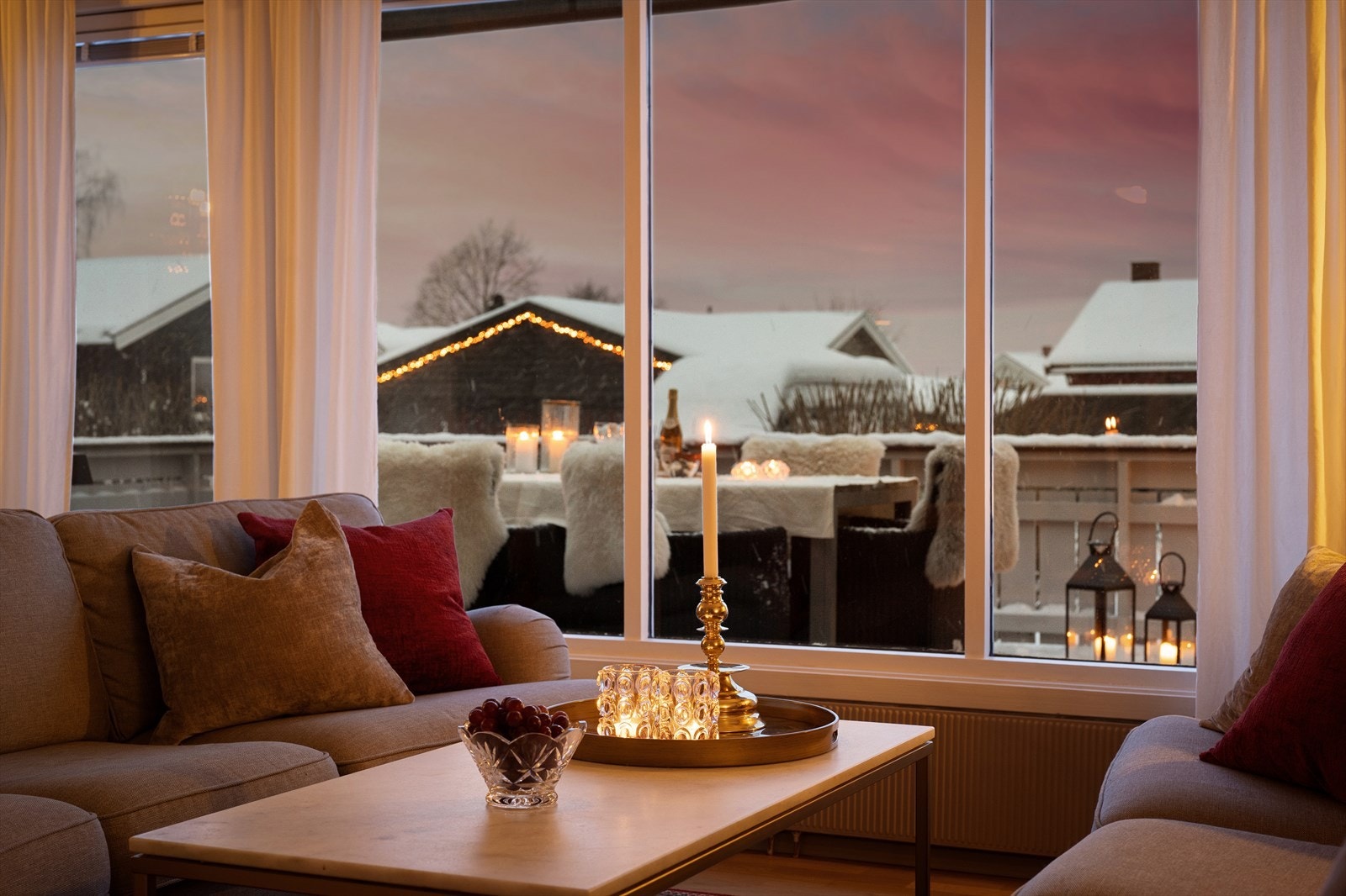 Terrassedøren med tolags isolerglass ble skiftet i 2006. Galleribilde