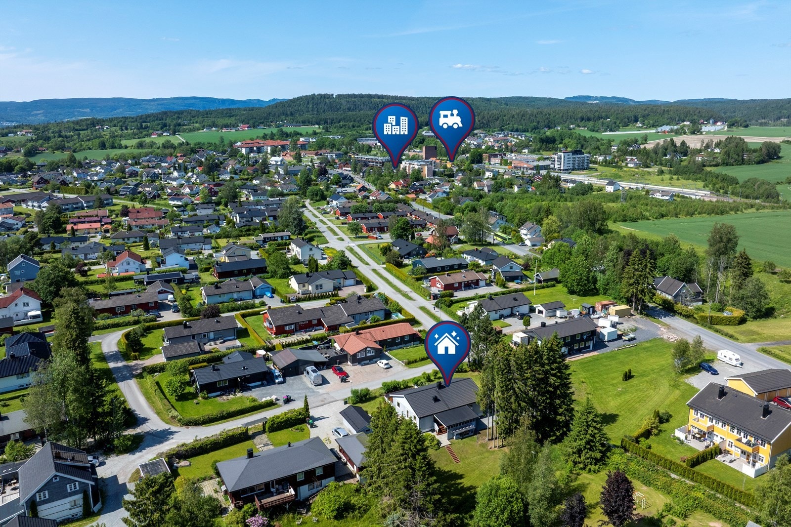 For pendlere er det kun ti minutters gange til Spikkestad stasjon med hyppige avganger mot Asker og Oslo. Galleribilde