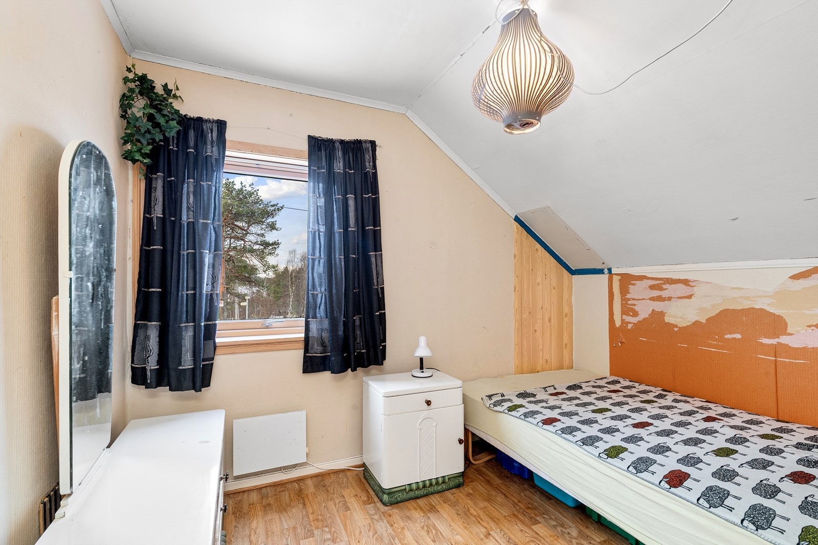 Soverom, loft Galleribilde