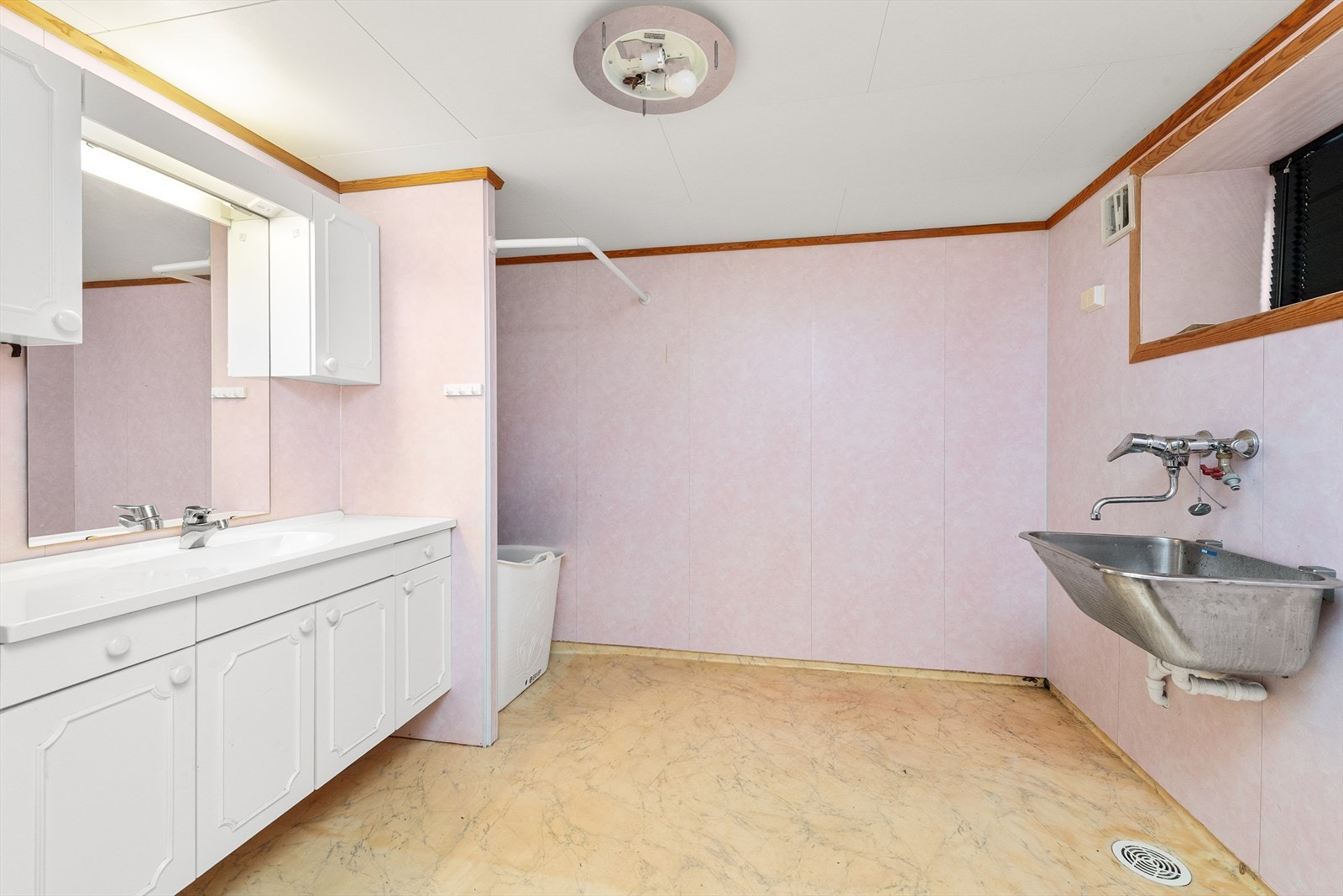 Bad, underetasje Galleribilde