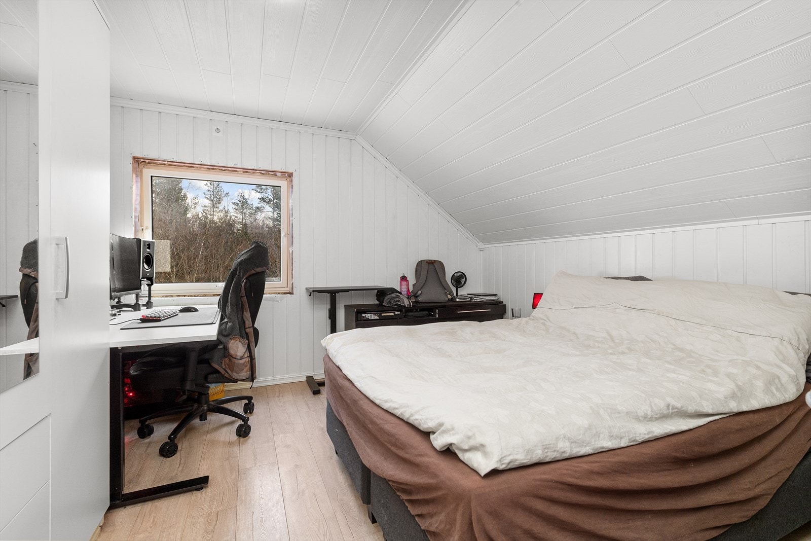 Soverom, loft Galleribilde