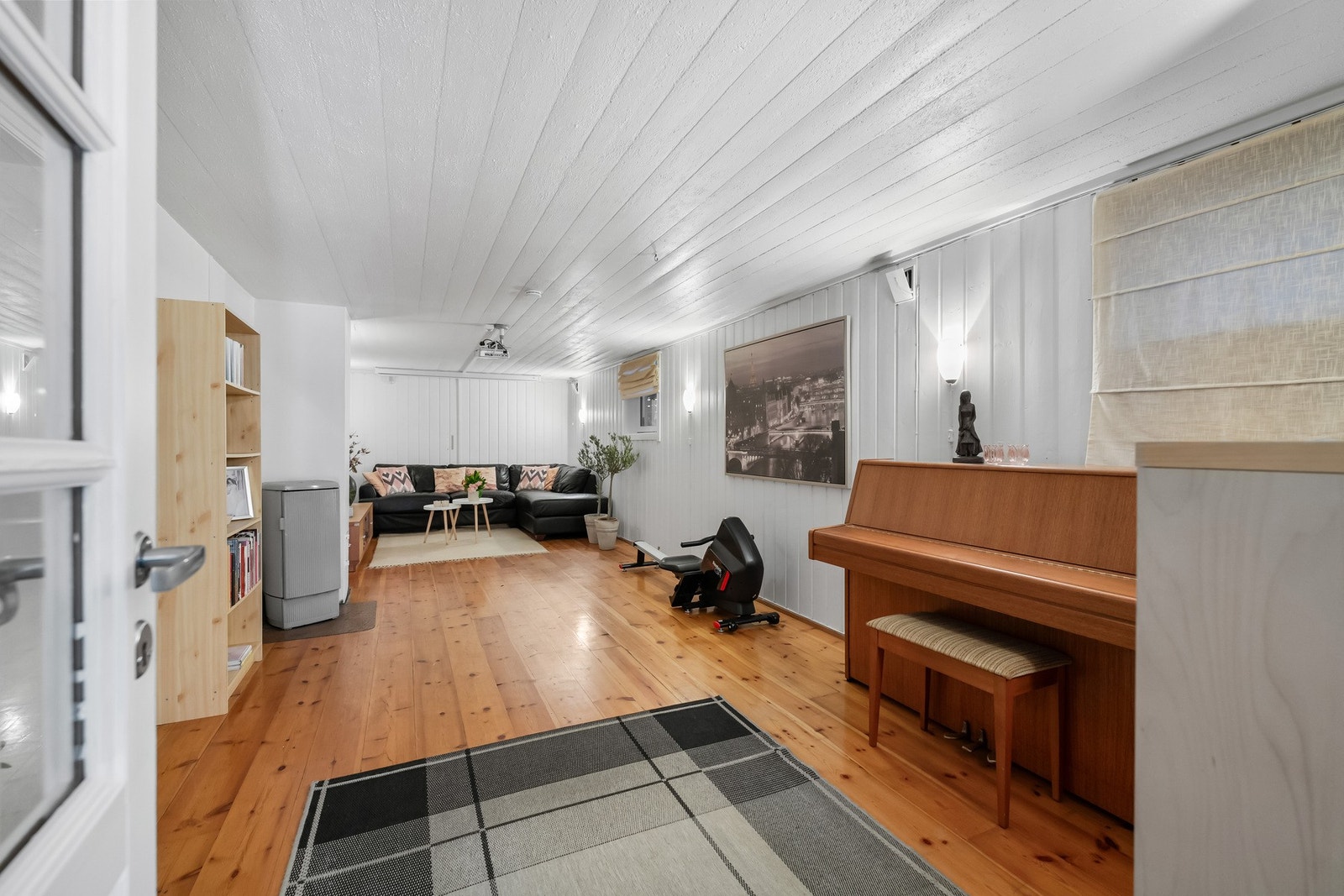 Kjellerstue - rommet brukes som en kjellerstue. Rommet tillates ikke å benyttes som rom til varig opphold Galleribilde