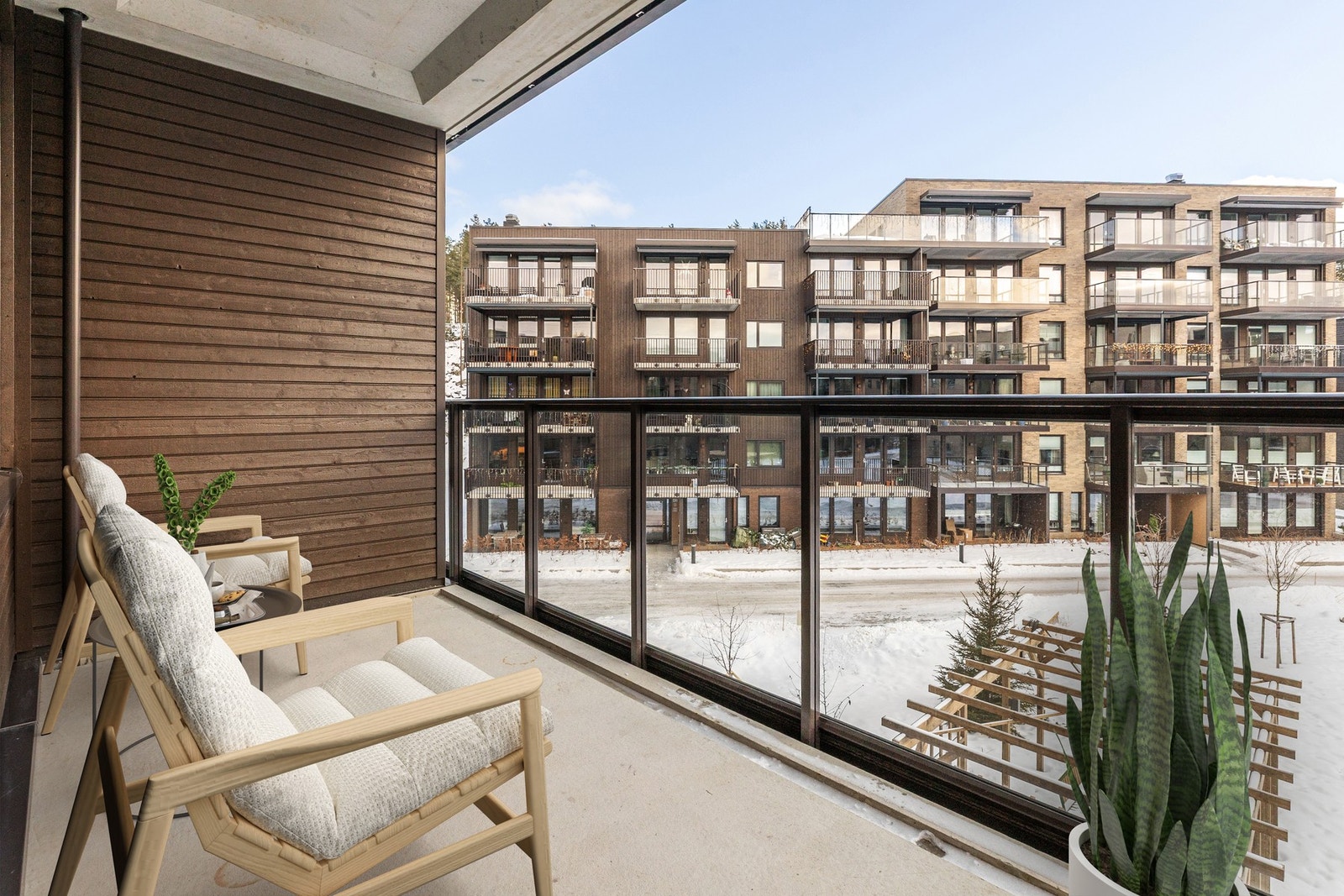 Velkommen til Trelastveien 44! Dette er en helt ny og ubebodd 2-roms leilighet i tredje etasje. Leiligheten er lys og innbydende med moderne standard fra 2026, praktisk planløsning og en balkong på ca. 7,5 kvm. Her bor man i et sentralt og attraktivt boli Galleribilde