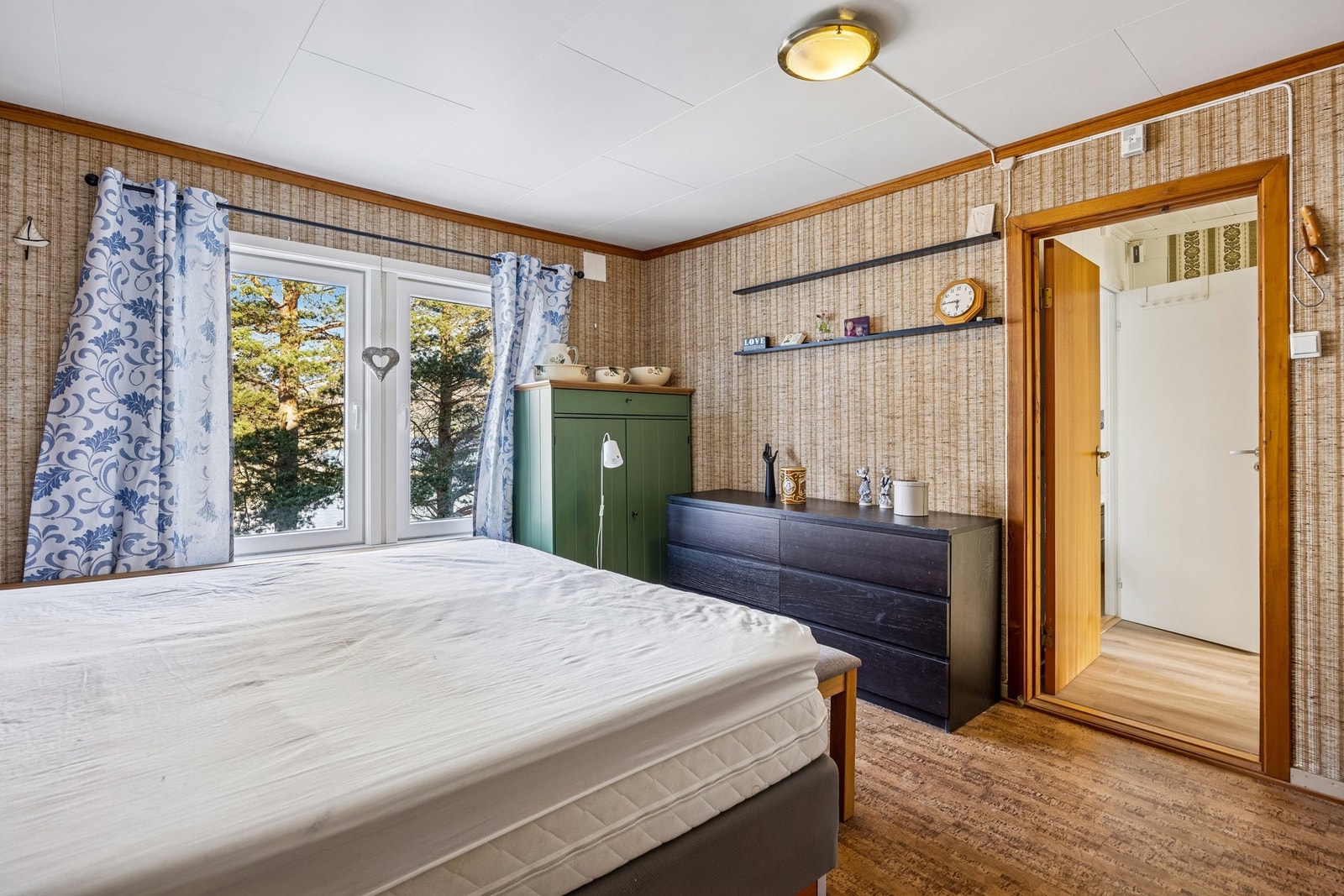 Hovedsoverom med god plass til riktig møblement. Galleribilde