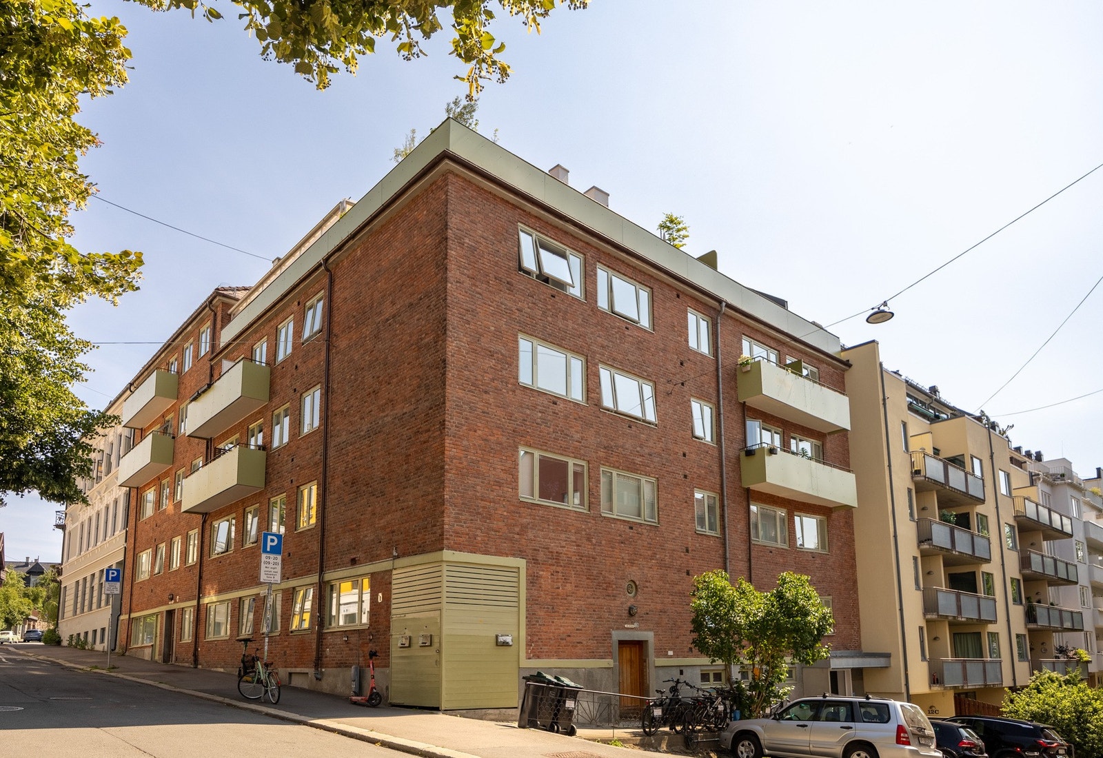 Boligen har en svært ettertraktet og populær beliggenhet på Bislett/Bolteløkka. Galleribilde