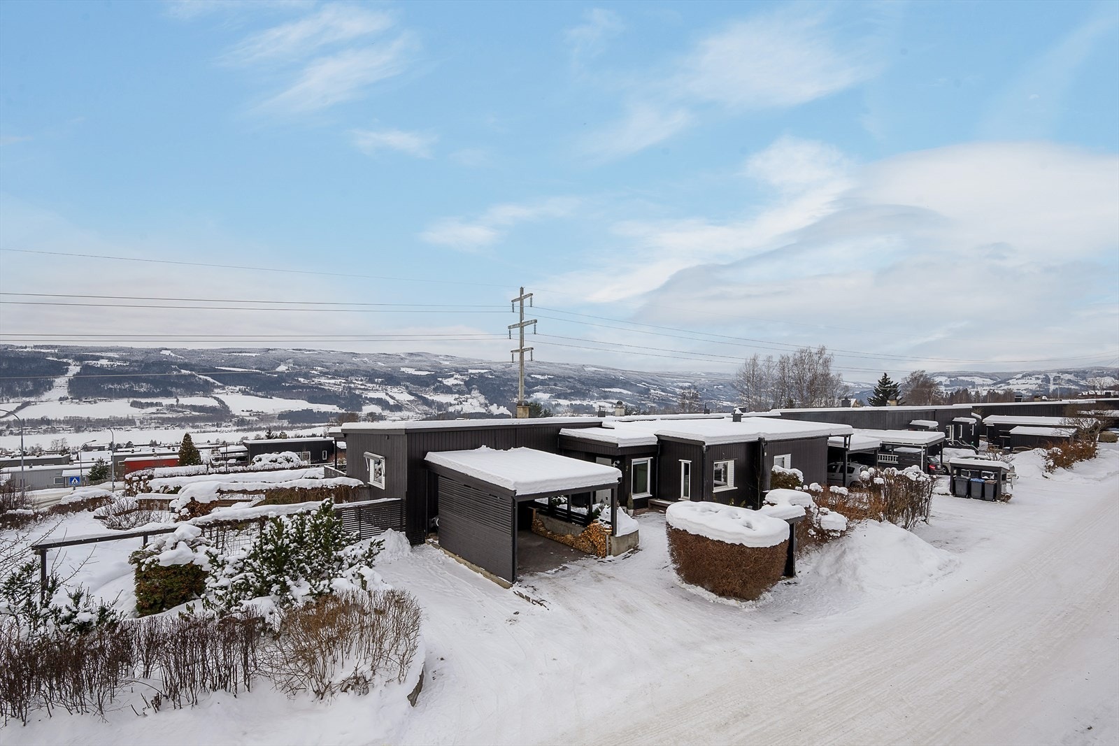 En innholdsrik og funksjonell bolig i et attraktivt og meget barnevennlig område i Nordre Ål. Galleribilde