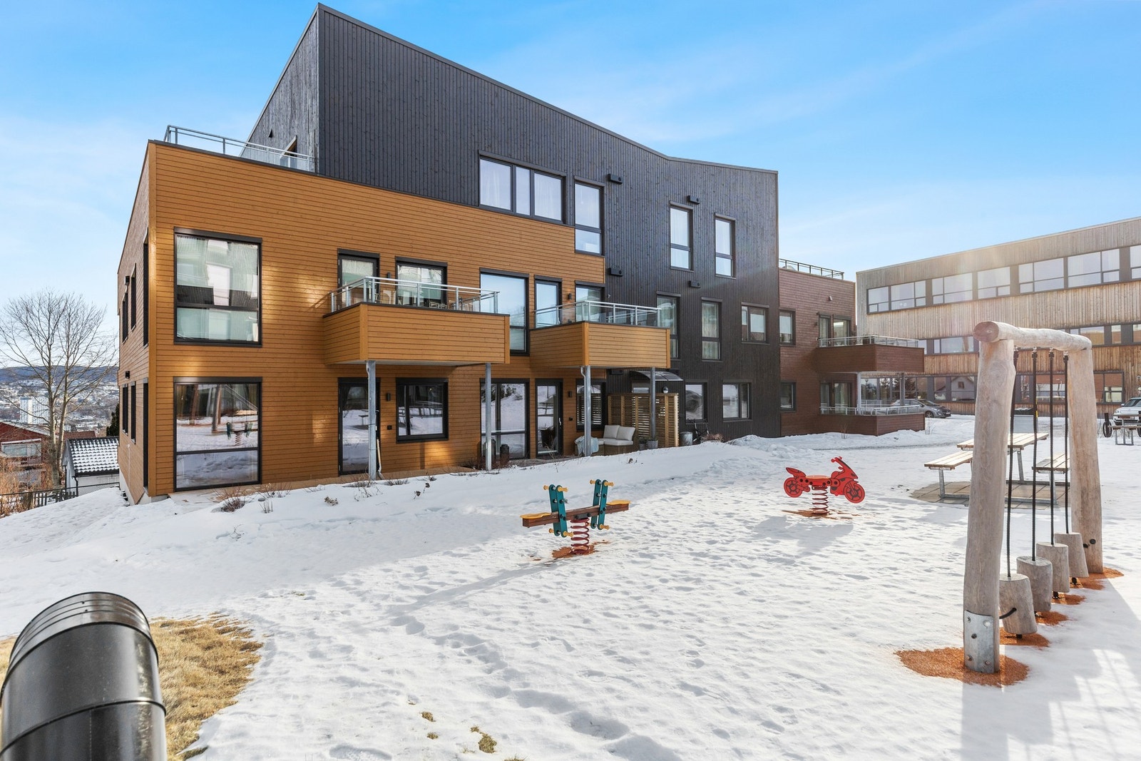 Her bor du i et svært rolig område på Byåsen med gode turmuligheter og sentrum i nærheten. Galleribilde