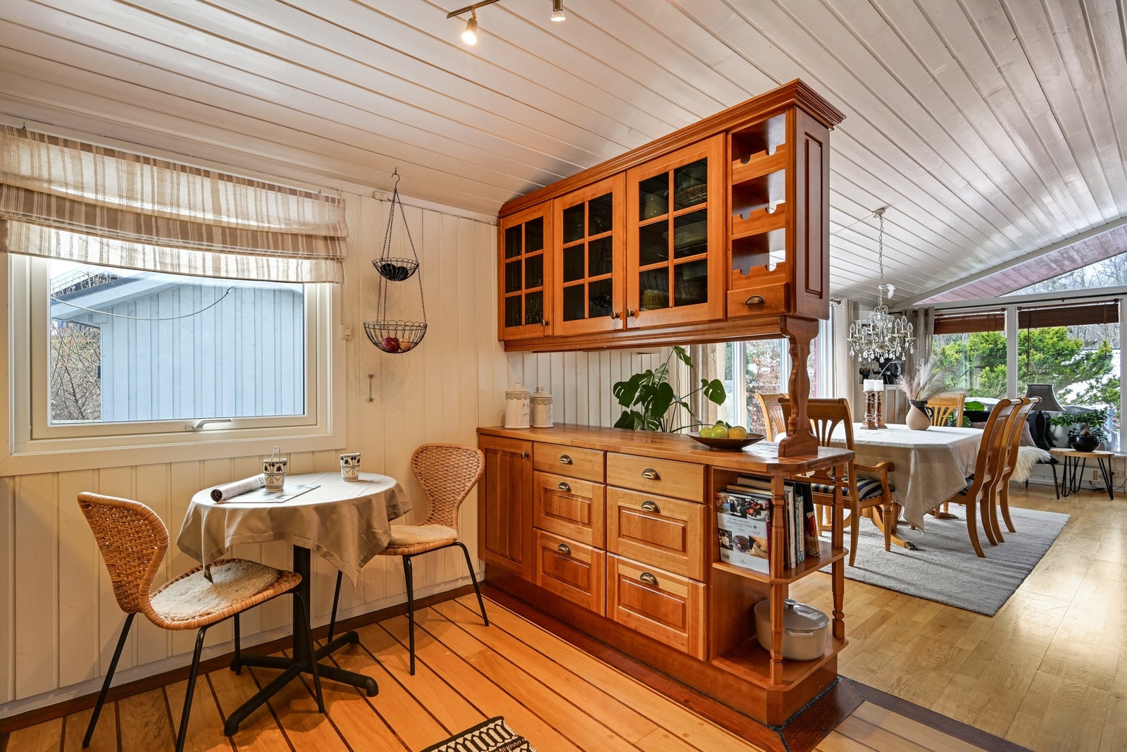 Plass til et hyggelig frokostbord Galleribilde