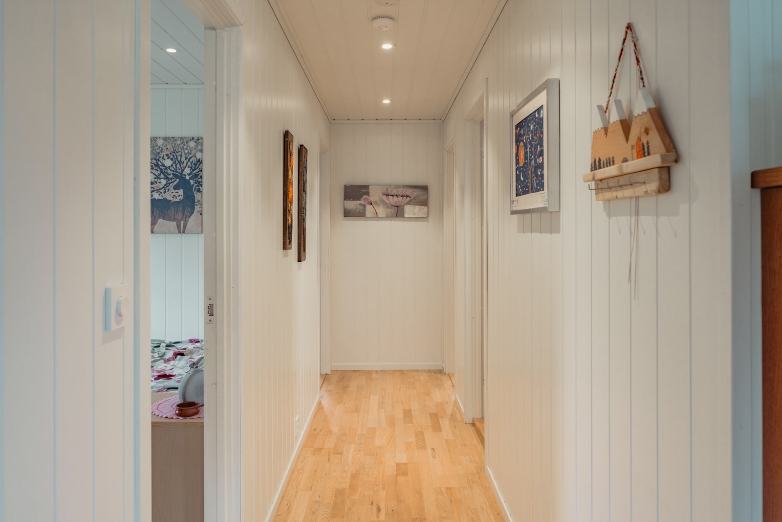 Gangen knytter rommene sammen på en god måte. Galleribilde