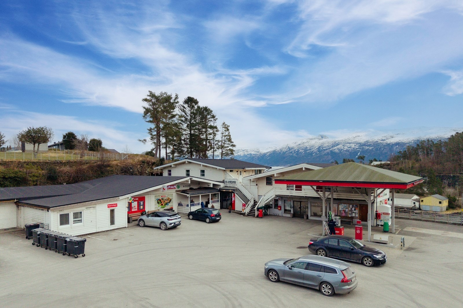 Dagligvarehandelen tar du på Spar - ca. 900 meter unna Galleribilde