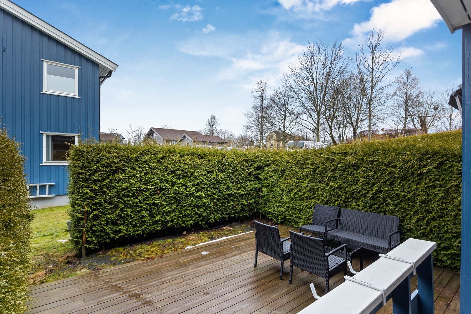 Fra terrassen er det utgang til felles tomt for borettslaget Galleribilde