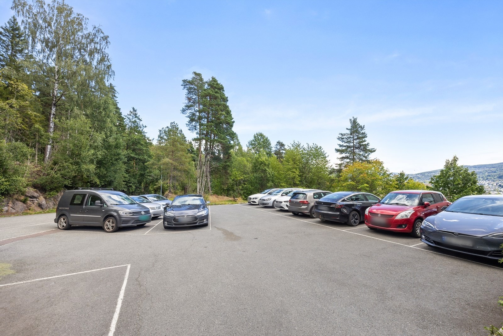 Parkeringen registreres via Easypark-appen Galleribilde