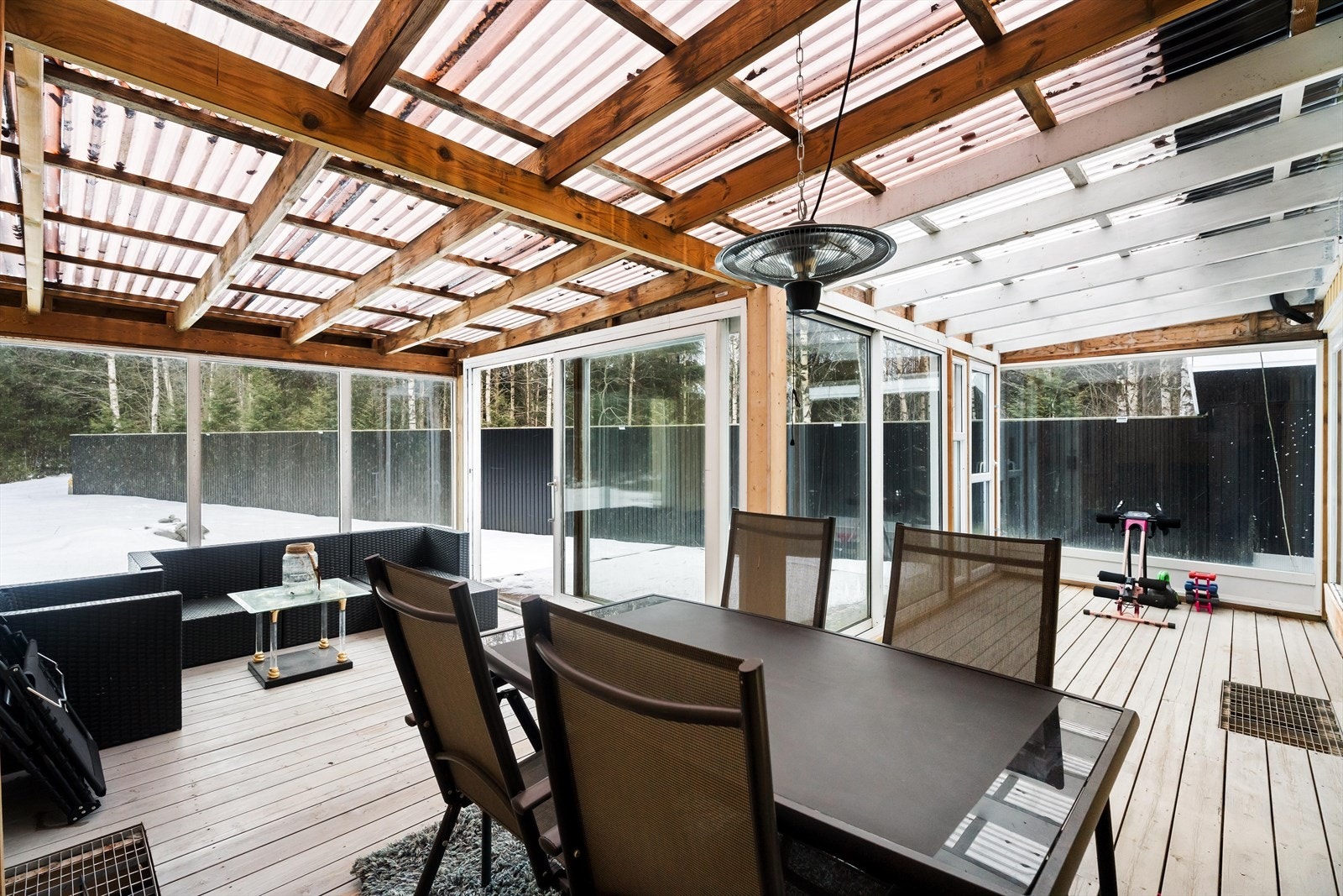 Et perfekt uterom for sosiale lag, uansett vær. Galleribilde