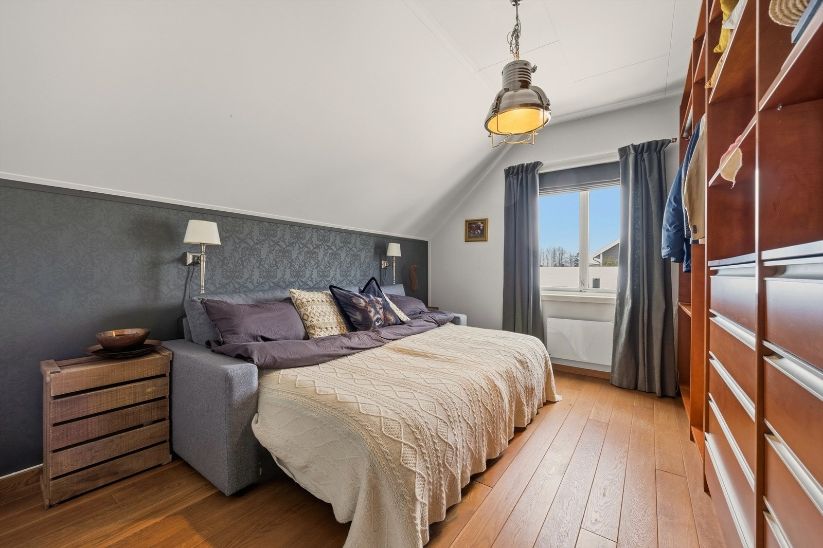 Soverommet passer perfekt som gjesterom eller kontor Galleribilde