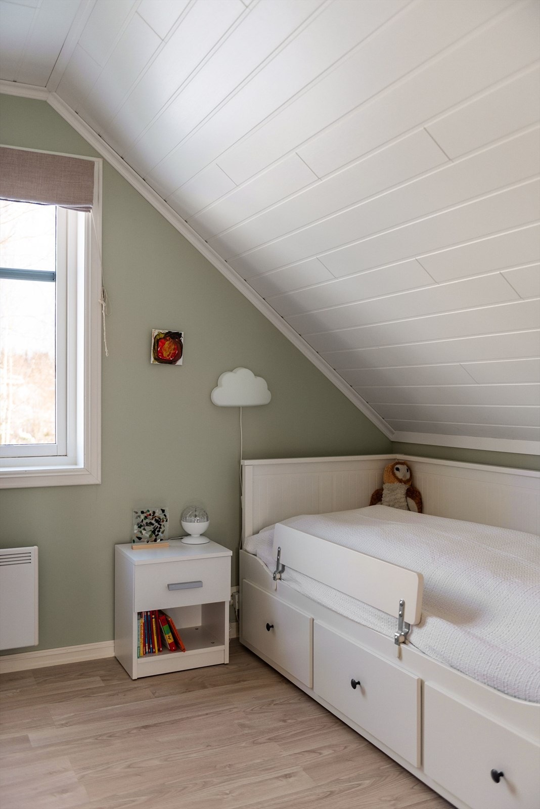 Soverom 2 i 2.etasje, innredet som barnerom. Galleribilde