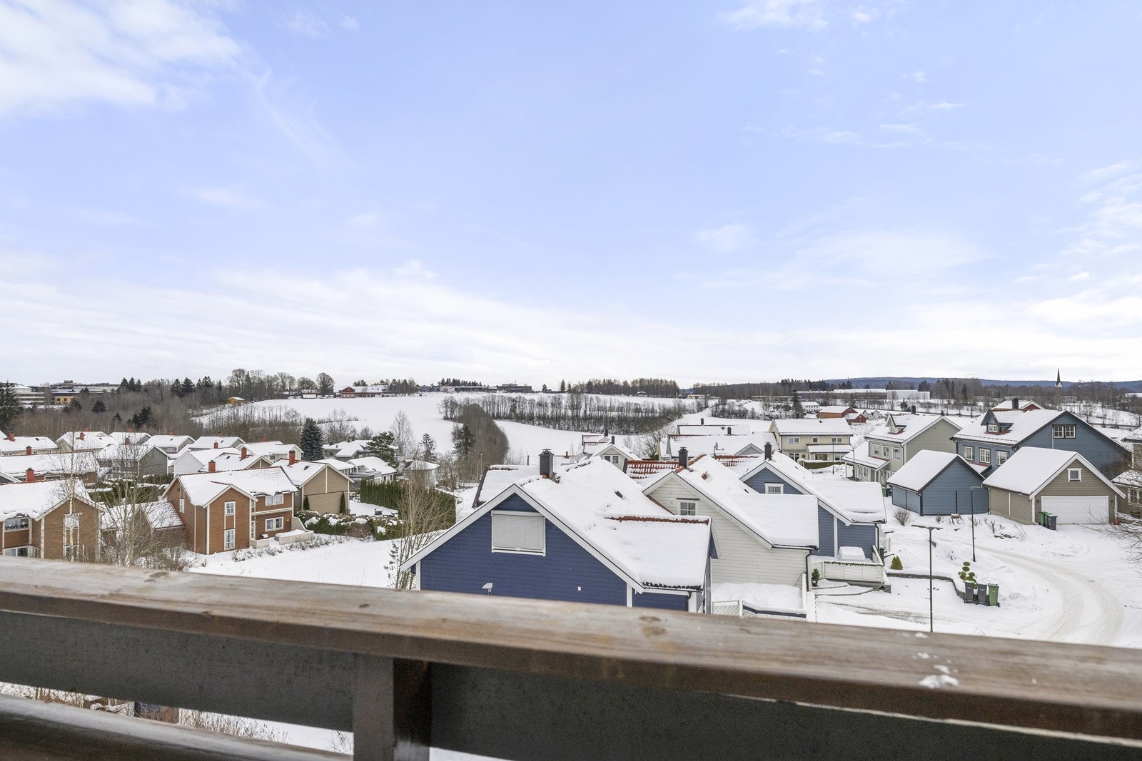 Herlig utsikt over det etablerte og familievennlige boligområdet Branåsen. Galleribilde