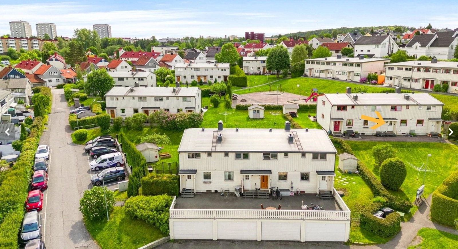 Boligen ligger i et rolig og attraktivt bomiljø på Høyenhall med svært gode oppvekstsvilkår. Galleribilde